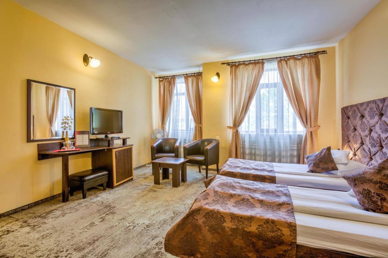 Pensiunea Ambient Braşov Exterior foto