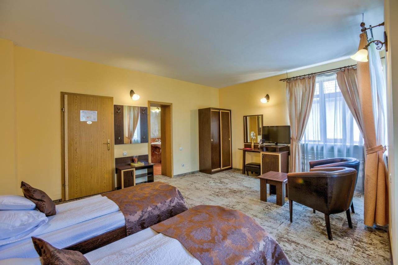 Pensiunea Ambient Braşov Exterior foto